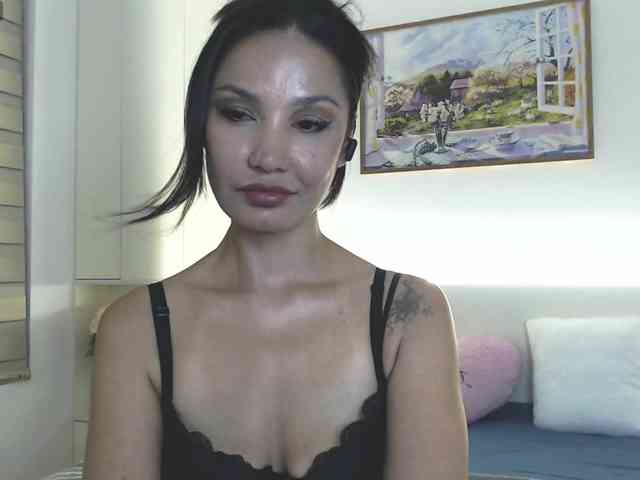 Ohmy-Linda webcam