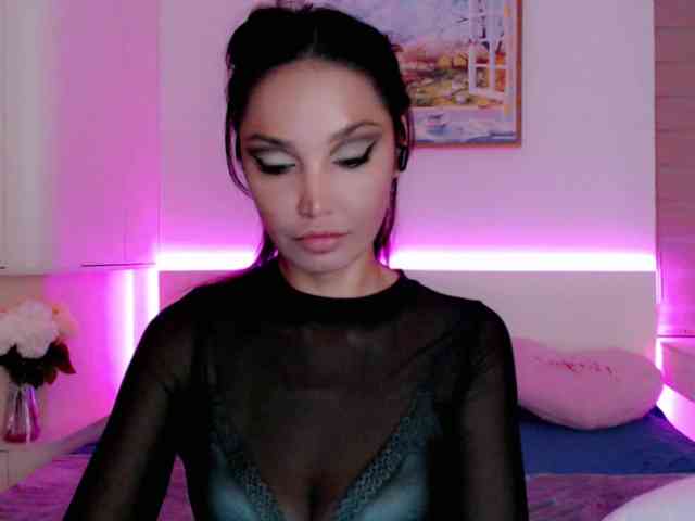 Ohmy-Linda webcam