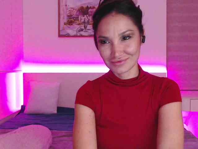 Ohmy-Linda webcam
