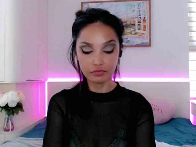 Ohmy-Linda webcam