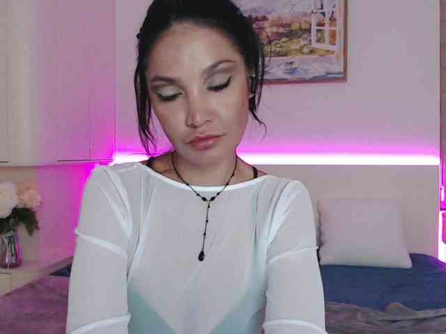 Ohmy-Linda webcam