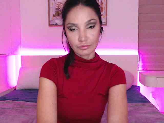 Ohmy-Linda webcam