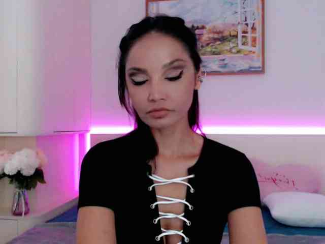 Ohmy-Linda webcam