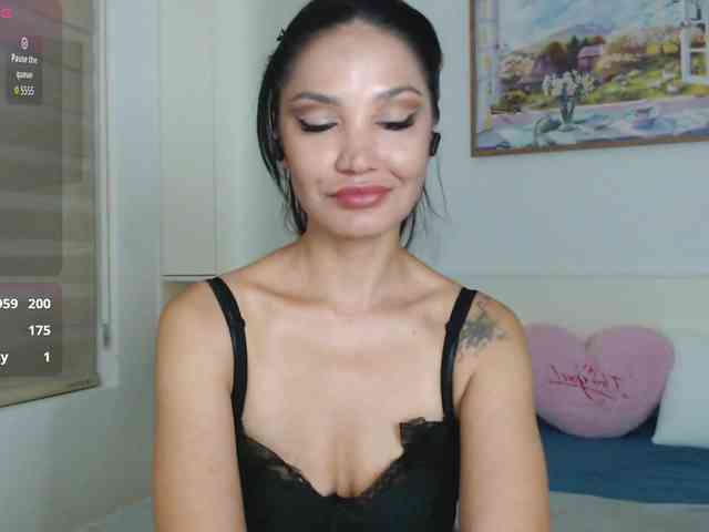 Ohmy-Linda webcam