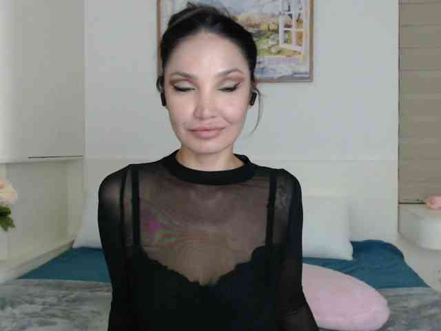 Ohmy-Linda webcam