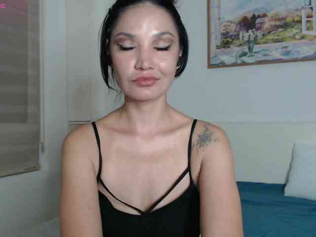 Ohmy-Linda webcam
