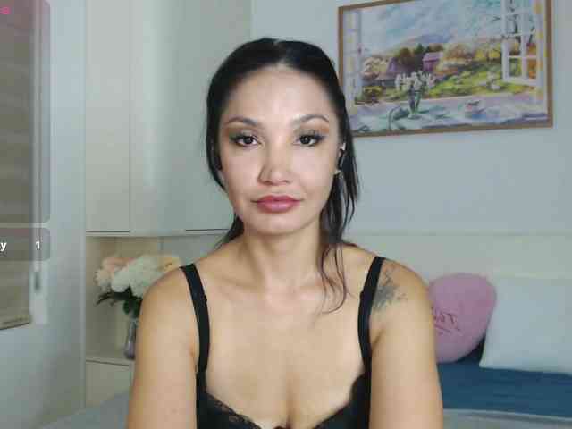 Ohmy-Linda webcam