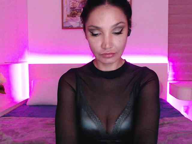 Ohmy-Linda webcam