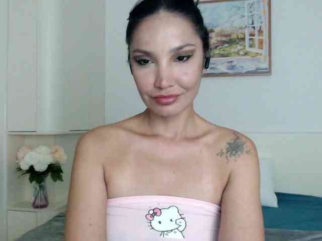 Ohmy-Linda webcam