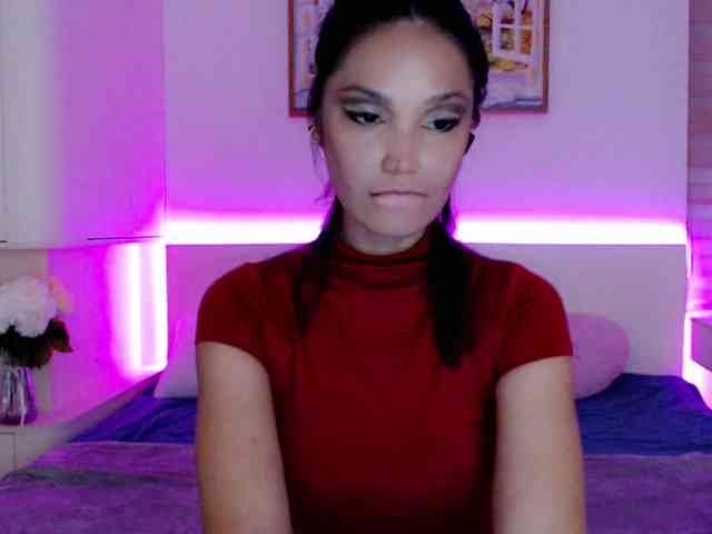 Ohmy-Linda webcam