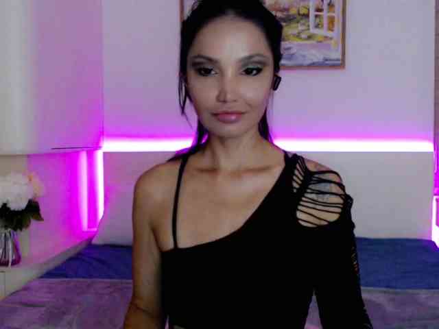 Ohmy-Linda webcam