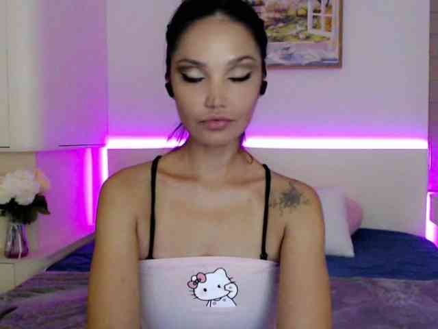 Ohmy-Linda webcam