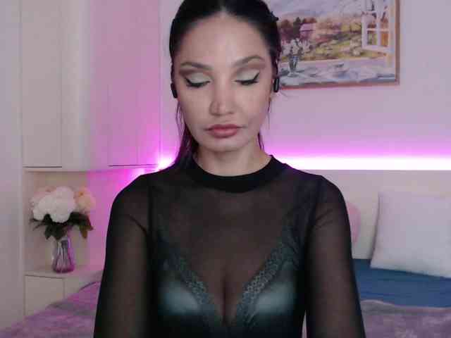 Ohmy-Linda webcam