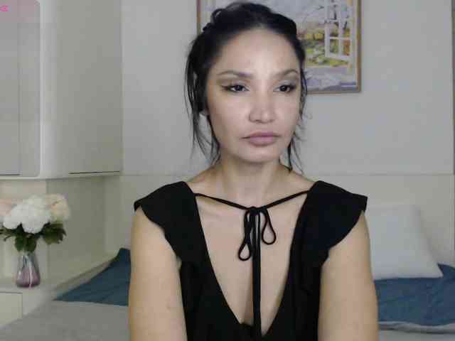 Ohmy-Linda webcam