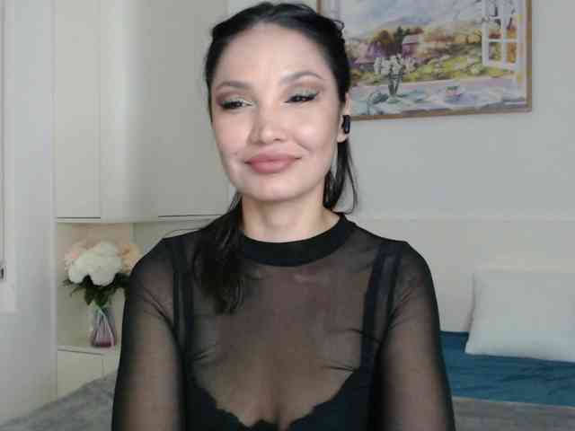 Ohmy-Linda webcam
