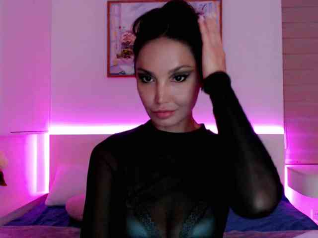 Ohmy-Linda webcam