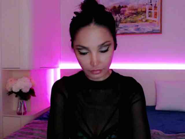Ohmy-Linda webcam