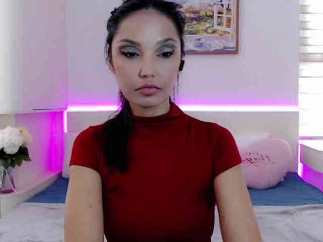 Ohmy-Linda webcam