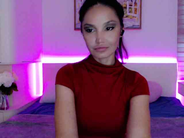 Ohmy-Linda webcam