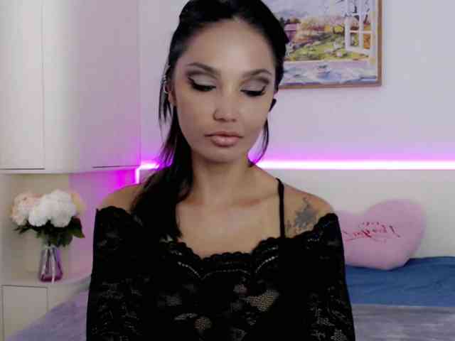 Ohmy-Linda webcam