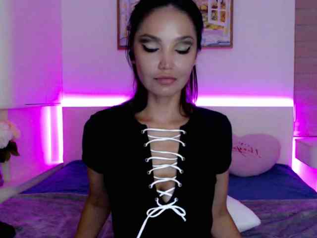 Ohmy-Linda webcam