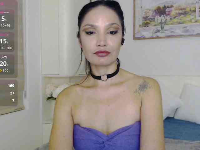 Ohmy-Linda webcam