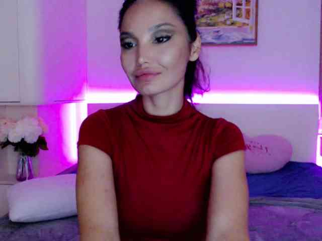 Ohmy-Linda webcam