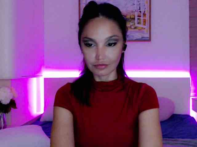 Ohmy-Linda webcam