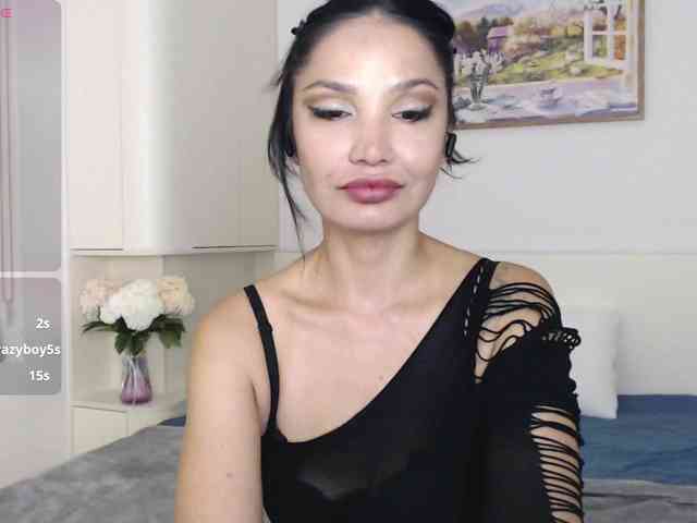 Ohmy-Linda webcam