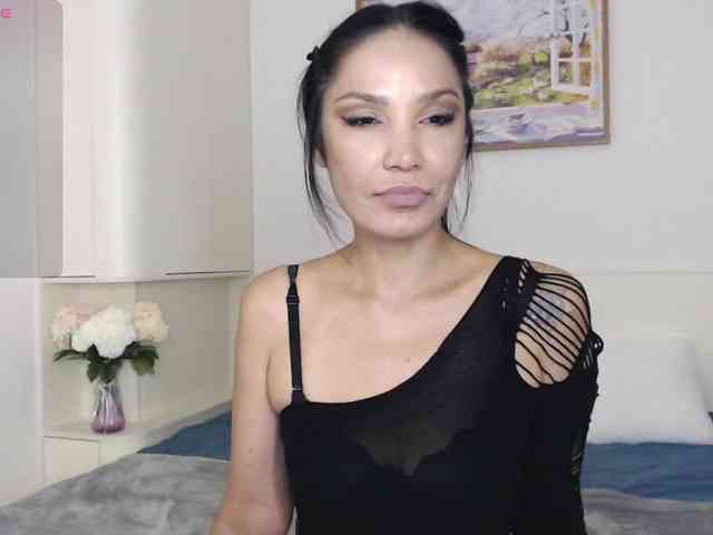 Ohmy-Linda webcam