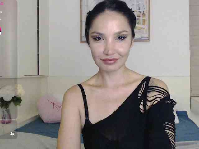 Ohmy-Linda webcam