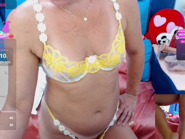 Nicolle49