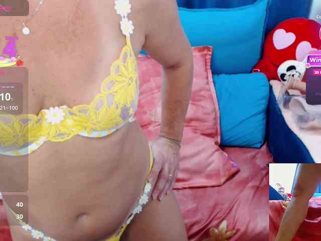 Nicolle49 webcam