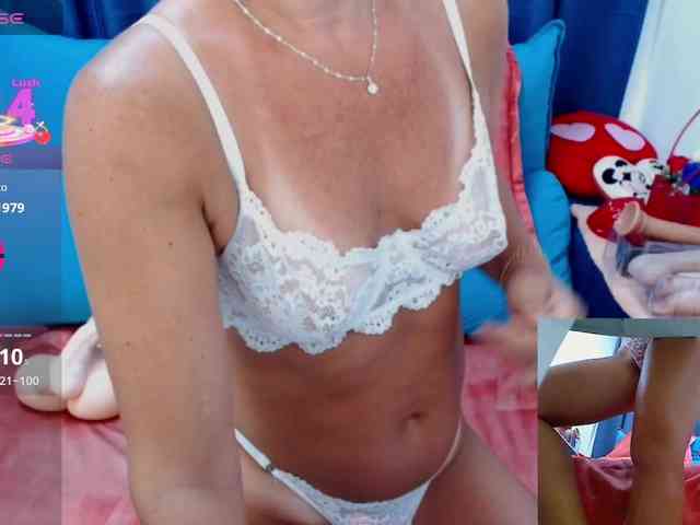 Nicolle49