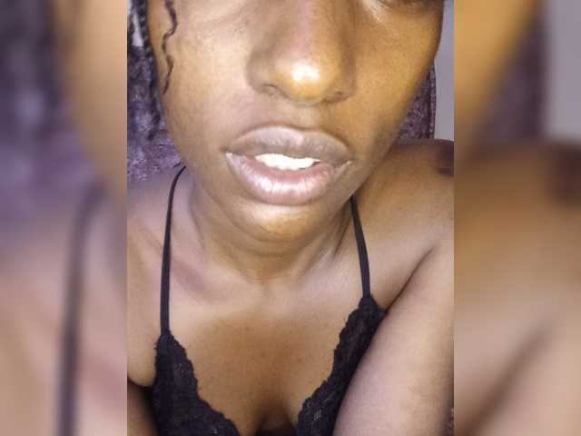moonoir cam belle