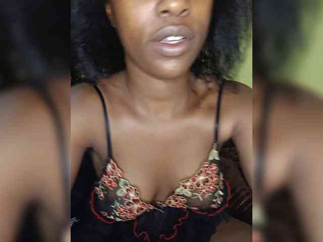Moonoir Sex Cam Show