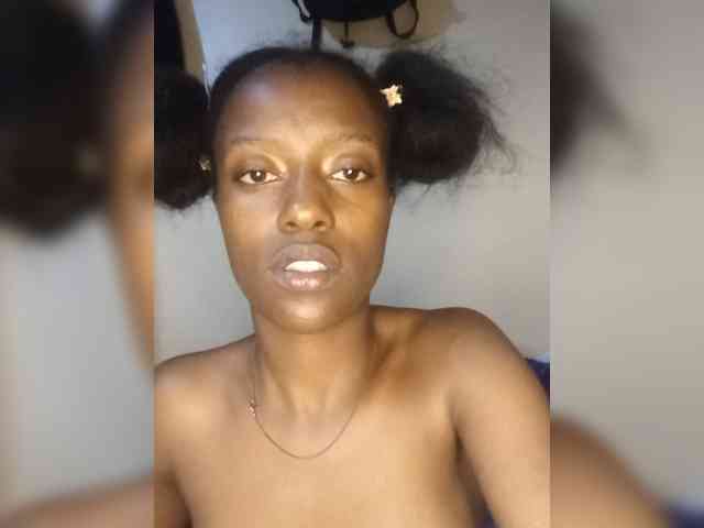 Moonoir Sex Cam Show