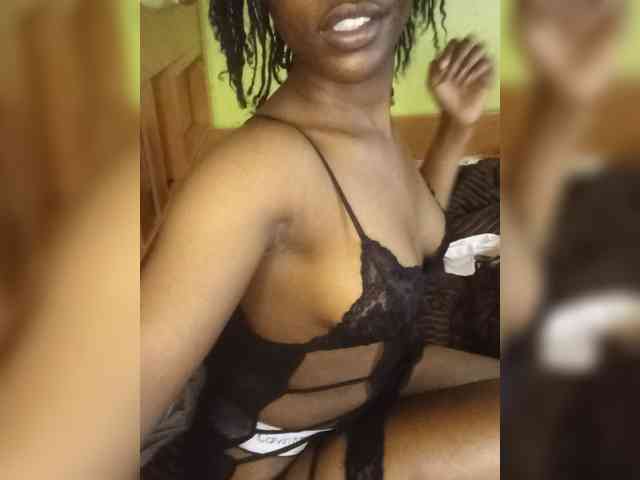 Model: Moonoir