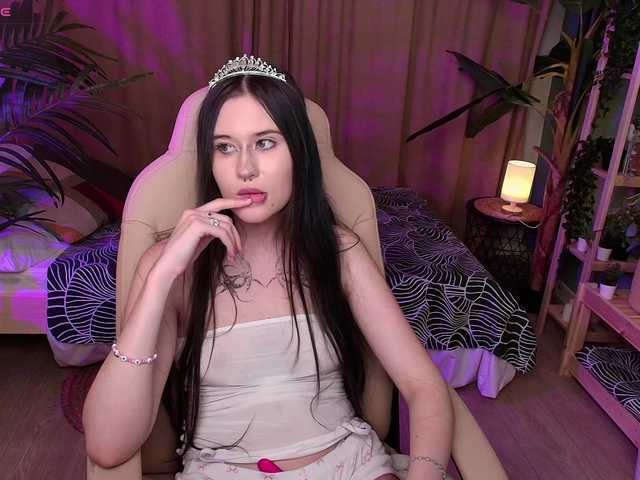 Bety-White live cam on BongaCams