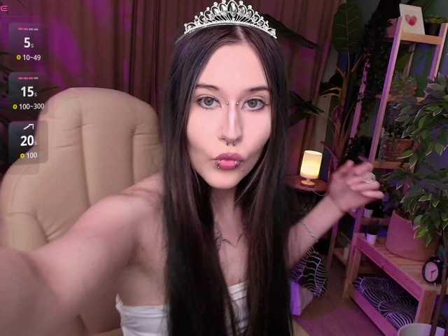 Bety-White live cam on BongaCams