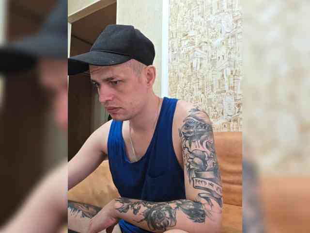 Frost971 Live Webcam on BongaCams