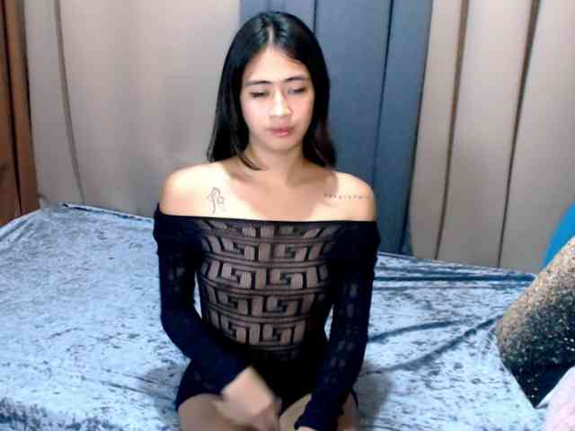 emeraldsamara Live Webcam on BongaCams