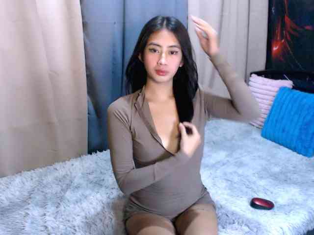 emeraldsamara Sex Cam Show