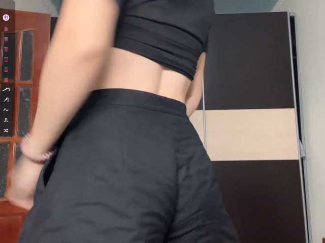 DottieSchirtzinger live cam on BongaCams