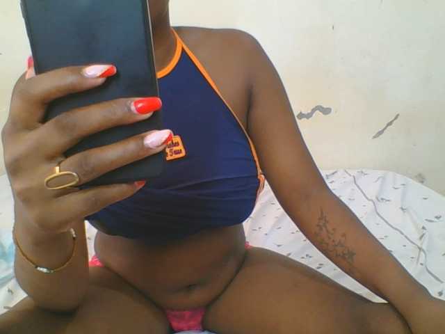Spicedpussy live cam on BongaCams