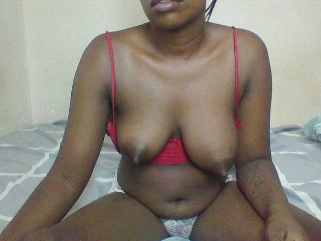 Spicedpussy live cam on BongaCams