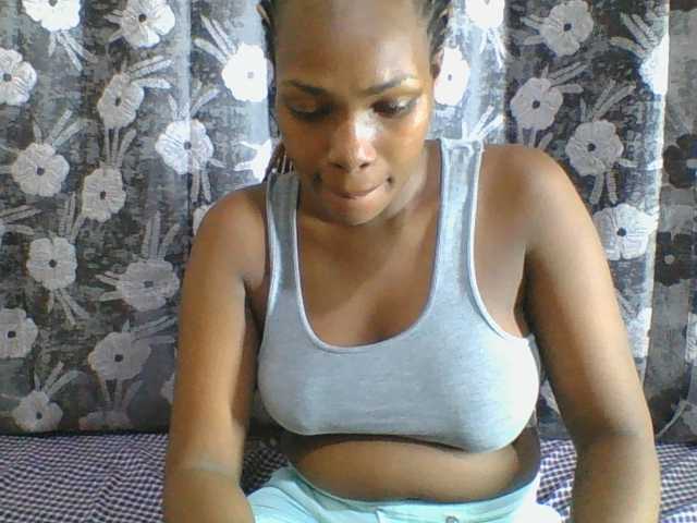 Spicedpussy live cam preview