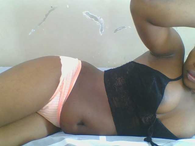 Spicedpussy live cam on BongaCams