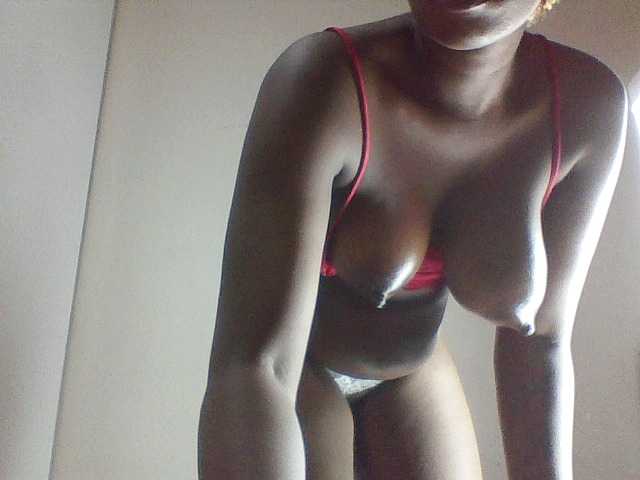 Spicedpussy live cam on BongaCams