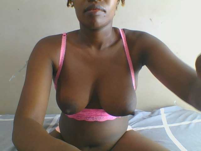 Spicedpussy live cam on BongaCams
